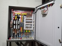 طراحی و ساخت تابلو برق تجهیز کارگاهی